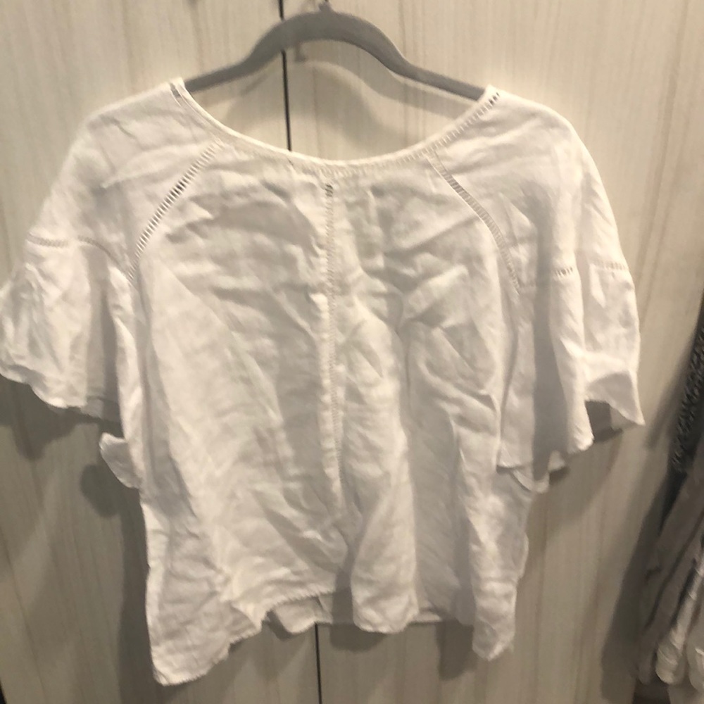 Simple white top